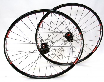 26 Zoll MTB DT Swiss 240s Disc / DT Swiss XR 400 / DT Revolution 1470 g Laufradsatz