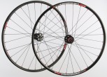 26 Zoll MTB Novatec Light Disc 28 Loch / DT Swiss XR 350 / D-Light 1425 g Laufradsatz