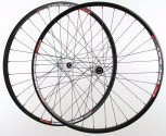 26 Zoll MTB Novatec Light Disc / DT Swiss XR 400 schwarz / D-Light 1540 g Laufradsatz