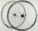 28 Zoll Novatec Carbon/Alu Rennrad Laufradsatz rot / Mach1 VIA32 / DT Competition 1710 g